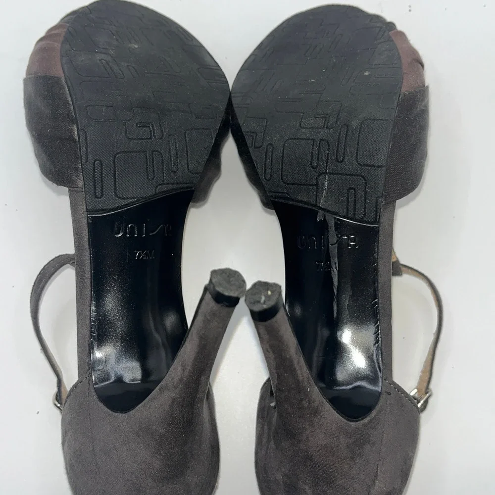 Unisa Womens 7.5M T-Strap Peep Toe Satin Bow Suede Heels Vintage Glam Evening